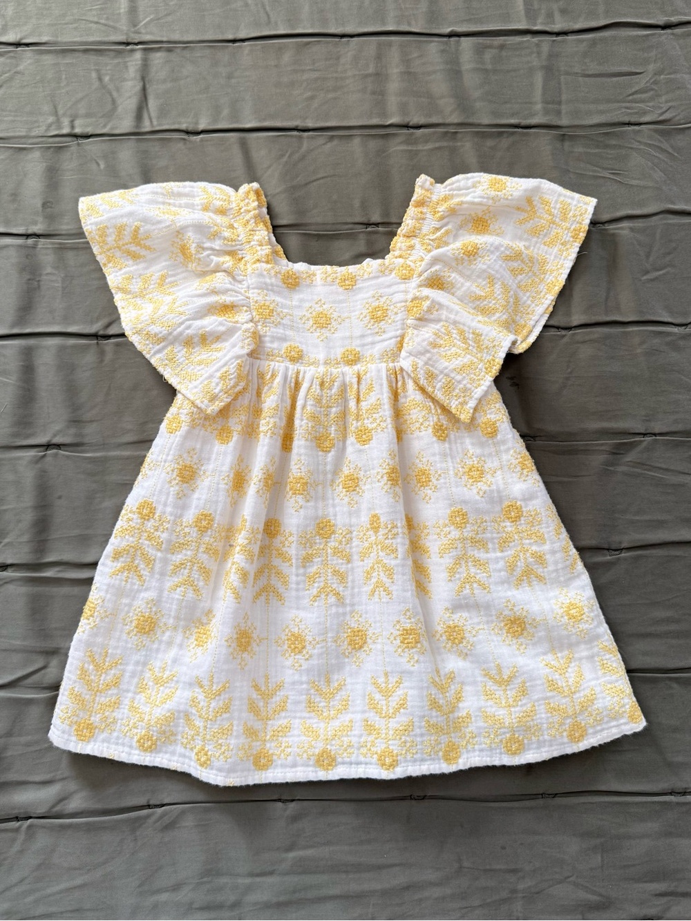 Zara Yellow Embroidered Dress / Size 2-3 Years